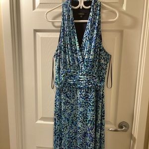 Jones Studio Blue print size 16 Halter dress in EUC